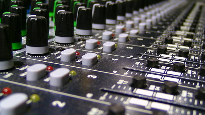 9 Expert Tips for Mixing Hip Hop Songs to Perfection
